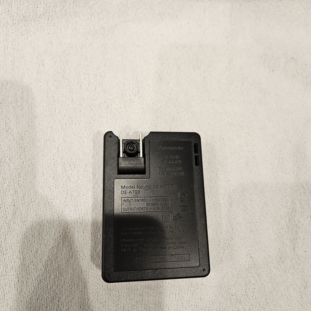 Panasonic Lumix DE-A79 Battery Charger - Picture 4 of 7